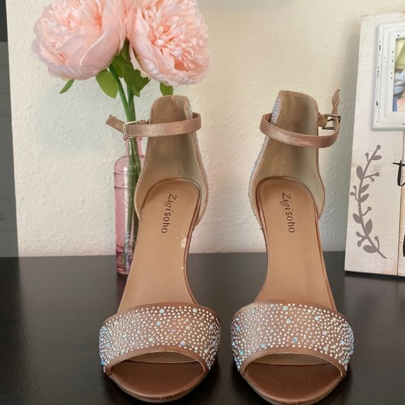 High heels - Picture 4 of 4